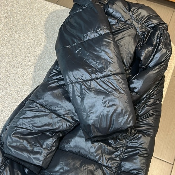 GAP Women's Puffer Coat - Picture 4 of 4